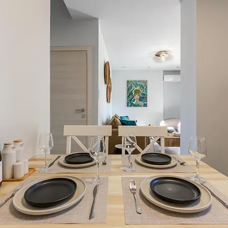 Isokratous Apartment *