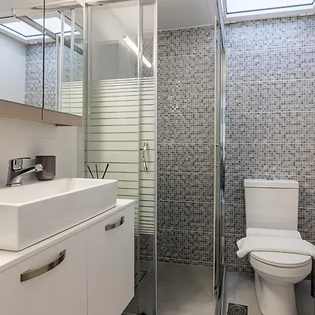 Apartment Isokratous